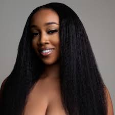 When “is that your real hair?” becomes your favorite compliment 💁🏽‍♀️✨  Our HBC Kinky Straight Extensions are made to blend seamlessly, move  naturally, and style effortlessly from silk press sleek to blown-out