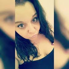 Laura Mikesell's Instagram, Twitter & Facebook