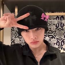 coco ☆ green yuri (@4KULUV)