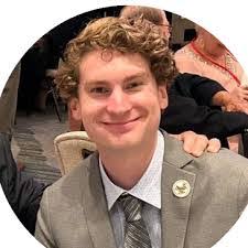 Diana Hildreth's Instagram, Twitter & Facebook