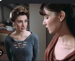 Gdyby każda postać z „Gilmore Girls” mogła zamieszkać w innym fikcyjnym  uniwersum, w którym najlepiej by się odnalazła i dlaczego? : r/GilmoreGirls