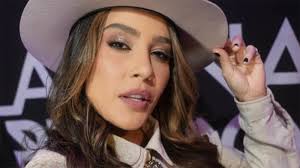 Lauana Prado anuncia fim do namoro com Veronica Schulz: 'Momento delicado'