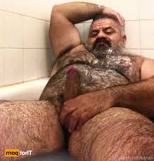 Super Oso Adrian en Beporn - Contenido sin censura ¡Suscríbete ahora!