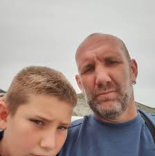 Please could i get some recommendations for a decent power bank that will  last me atleast 24 hours please that wont cost a bomb the one i use now  literally charges my