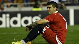 Mira los capítulos completos de los reyes por el canal rcn, donde la vida de la familia reyes cambiará del cielo a la tierra repentinamente. Football Clubs Commemorate Ex Spanish Midfielder Reyes