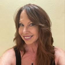 Dawn Sandberg's Instagram, Twitter & Facebook