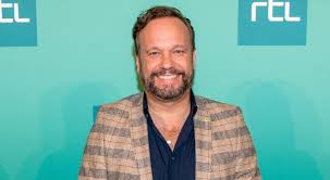 5' 10 todd alan crain. Zo Ziet De Partner Van Carlo Boszhard Eruit