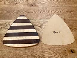 Die größte auswahl an gitarren. Guitar Pick Cutting Board Template The Wood Whisperer