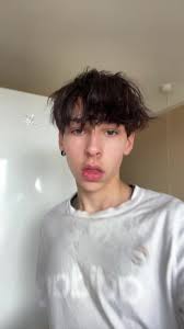 2 posts comming at 12:00 and 12:30 #digitalcamera #y2k #brittaneyspear...