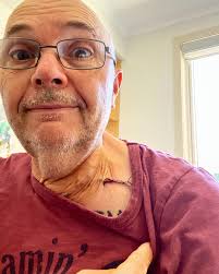 🩺 When Alan Howe mentioned a lump in his neck during a routine GP visit,  he had no idea it'd lead to a diagnosis of mantle cell lymphoma (MCL)
