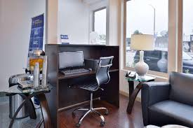 If you drive, self parking is usd 10 per night, and there's also limo/town car service. Hotel Best Western Airport Plaza Inn Los Angeles International Airport Los Angeles Ca Hotelopia