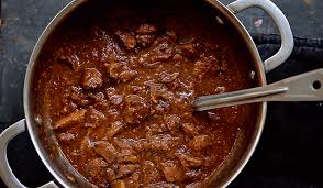 La Carbonade N Est Autre Que La Cousine Flamande De Notre Traditionnel Bœuf Bourguignon La Grande Difference L Recette Carbonade Recettes De Cuisine Recette