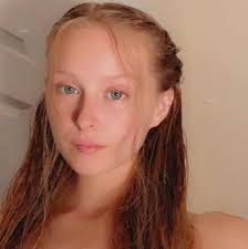 Adrienne Brummett's Instagram, Twitter & Facebook