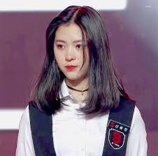 He joined jyp in 2015 and trained for four years before debuting on itzy. Shin Ryujin Itzy Idol Ná»¯ Hiáº¿m Hoi Tá»«ng Xuáº¥t Hiá»‡n Tren Kenh Youtube Chinh Thá»©c Cá»§a Cáº£ Sm Jyp Yg Va Big Hit Nháº¡c Quá»'c Táº¿ Viá»‡t Giáº£i Tri