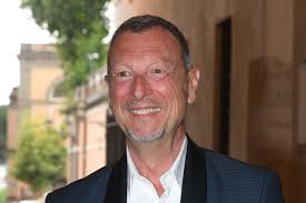 Sanremo 2024, il figlio di Amadeus con una ragazza: chi è