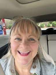 Kim Wrobel's Instagram, Twitter & Facebook