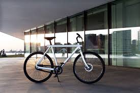 Das Vanmoof 10 E Bike Mit Gps Tracking Definiert Den Stadtverkehr Neu Ebike Pedelec Elektrorad Pedelec Elektro Rad E Bike