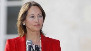 Pour contrer le tollé de critiques qui s'abattent sur les réseaux. Royal Explique La Reussite De Vallaud Belkacem Par Ses Origines L Express