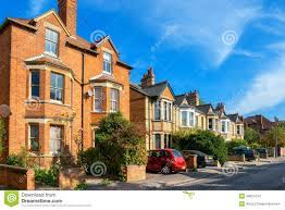 Βρες σπίτια, διαμερίσματα, επαγγελματικούς χώρους και οικόπεδα! Klasika Spitia Toy Mpergken Agglia O3fordh Stok Eikones Eikona Apo 48024734