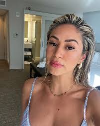 Ivette Escobar's Instagram, Twitter & Facebook