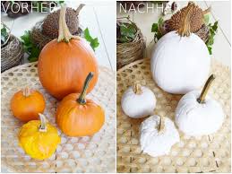 Wie Ihr Orangene Kurbisse Schnell In Weisse Schonheiten Verwandelt Das Verrate Ich Euch Heute Ganz Ohne Pinsel Weisse Kurbis Deko Herbst Kurbisse Weisser Kurbis