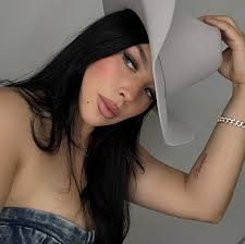 Yesenia Villarreal added a new photo.