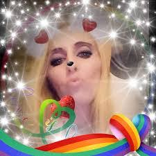 Maria Dye's Instagram, Twitter & Facebook