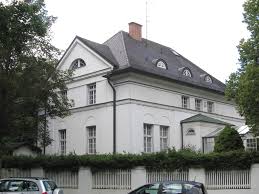 Fußballer franck ribéry (35) verkauft gerade seine traumvilla in grünwald. Liste Der Baudenkmaler In Grunwald