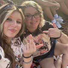 Amber Barbour (@ambergaylebarbour) • Instagram photos and videos