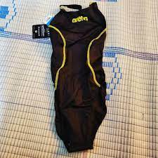 久しぶりに買った競泳水着が届いたアレ - 以下省略!