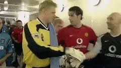 Il gesto fu reso ancora più eclatante dal. Best Peter Schmeichel Gifs Gfycat