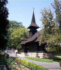 Mures, din goruni stravechi, a fost impodobita cu o pictura naiva, in tempera pe lemn de mesterii zugravi ai satului. Predica Preafericitului Patriarh Daniel La Duminica A 7 A Dupa Rusalii MÄƒnÄƒstirea Sf Maria Techirghiol 2009 Mergand InvÄƒÅ£aÅ£i Toate Neamurile