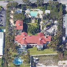 (google maps) in kraft's zip code of 02467 , there are only 20 homes currently on the market, and most are asking over $2 million. Robert Kraft S House In Palm Beach Fl Google Maps 4