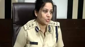 IPS Officer D Roopa Slams Ktaka Cops for Failing to Serve Notice of Arrest  to BJP Leader - News18