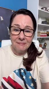 Amy Wicks's Instagram, Twitter & Facebook