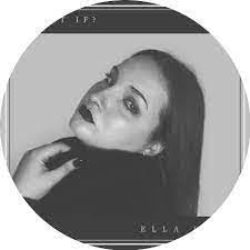 Ella Lou's Instagram, Twitter & Facebook