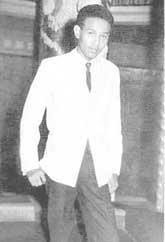 در همان زمان بود که اولین کتاب شعرش به نام آه Ø¬Ø±ÙŠØ¯Ø© Ø§Ù„Ø¬Ø±ÙŠØ¯Ø© Ø§Ù„ÙƒÙˆÙŠØªÙŠØ© ÙÙ† Ø§Ù† Ø§Ù„Ø¹Ø±Ø¨ Ù…Ø­Ù…Ø¯ Ø¹Ø¨Ø¯Ù‡ 4 4 Ø£ØºÙ†ÙŠØ§ØªÙ‡ ØªÙ„Ø§Ø­Ù‚ Ø§Ù„Ø²Ù…Ù† ÙˆØ¬Ù…Ù‡ÙˆØ±Ù‡ ÙŠØªØªØ¨ Ø¹ Ø®Ø·ÙˆØ§ØªÙ‡