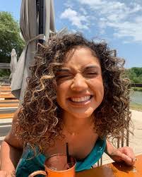 Mackenzie Garza's Instagram, Twitter & Facebook