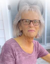 Beverly Lenhart's Instagram, Twitter & Facebook