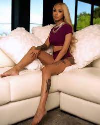 Ally Lotti - Free pics, galleries & more at Babepedia