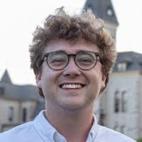 Tim Haer's Instagram, Twitter & Facebook