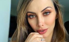 1 day ago · el futbolista eduardo vargas finalmente se refirió al rompimiento con la modelo daniela colett. Daniela Colett Confeso Que Ya No Quiere Tener Mas Hijos