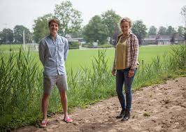 Sarina wiegman is prominent in beeld bij de engelse voetbalbond, zo weten the times, de telegraaf en de bbc te melden. Driejarig Sponsorcontract Van Ing Voor Meiden En Vrouwenvoetbal Vitesse 22 De Castricummer