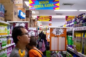 Saat ini toko tersebut sedang menghabiskan stok dagangannya. Ini Dia Penyebab Bangkrutnya Supermarket Giant