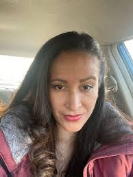 Mona Thomas's Instagram, Twitter & Facebook