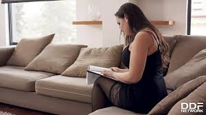 Sofia - Busty Agent Closes Bigtits: Hardcore Porn