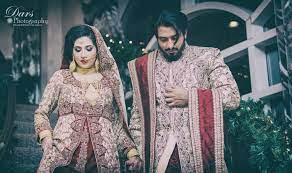 Yes, this weekend is all about you and your partner, but a slideshow that only includes pictures of the two of you will get boring for your guests—fast. Wedding Photo Montage Chicago Wedding Photographer Dars Photography