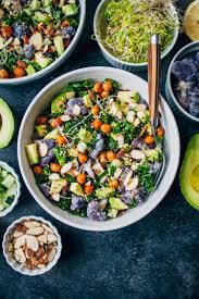 Vegan Kale Chopped Salad Well And Full Rezept Leckere Gesunde Rezepte Gesunde Rezepte Rezepte Gesund