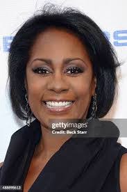 Lynn Mabry's Instagram, Twitter & Facebook