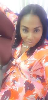 Nicole Hines#awesome (@awesomehinesy)